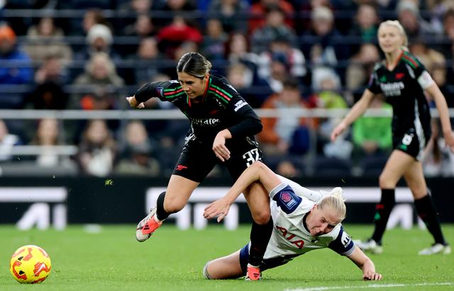 阿森纳球员表现出色锁定英格兰联赛冠军