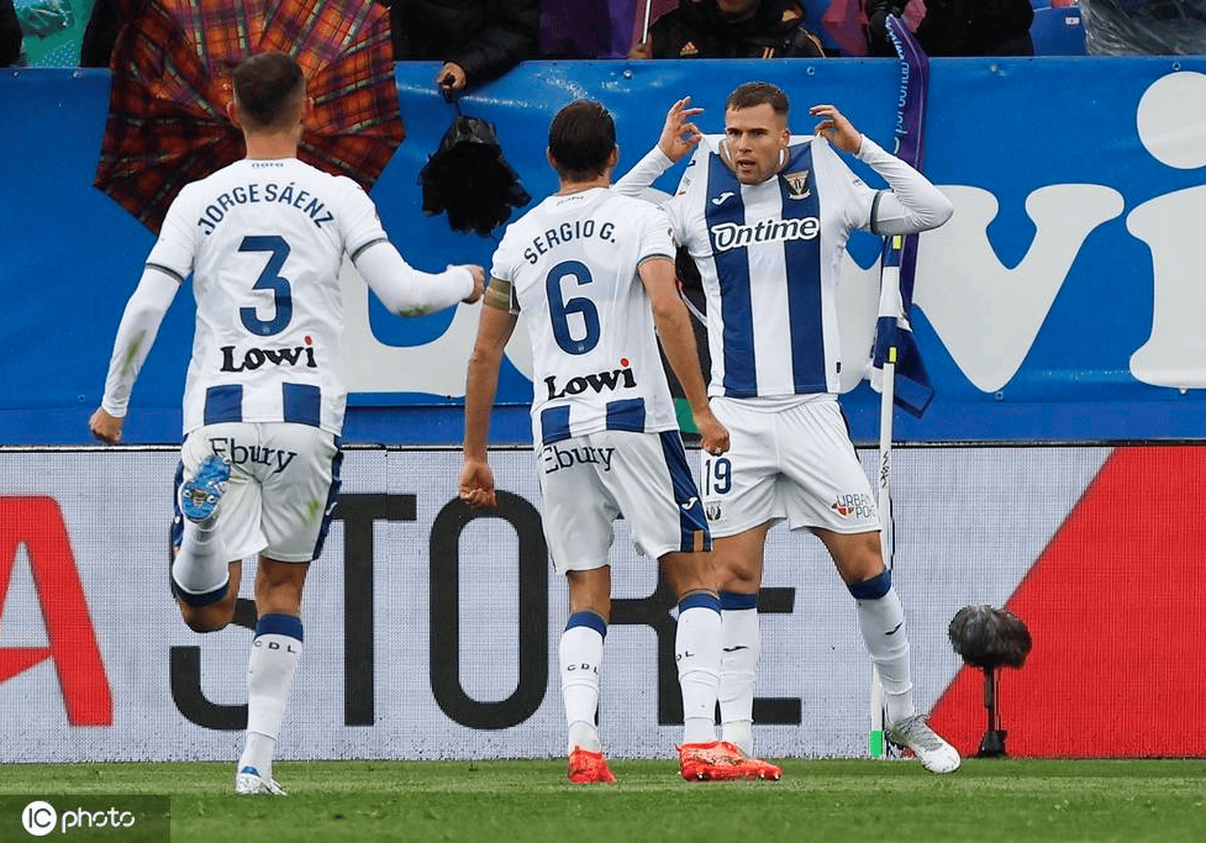 包含莱加内斯主场负于瓦伦西亚，状态一般的词条