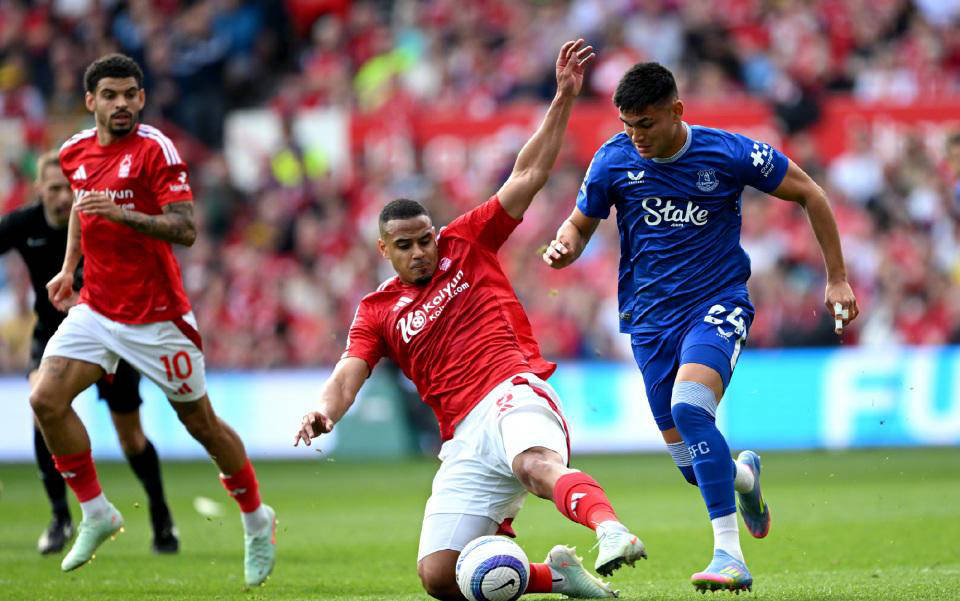 曼联击败国米,英超球队表现抢眼 曼联击败国米,英超球队表现抢眼