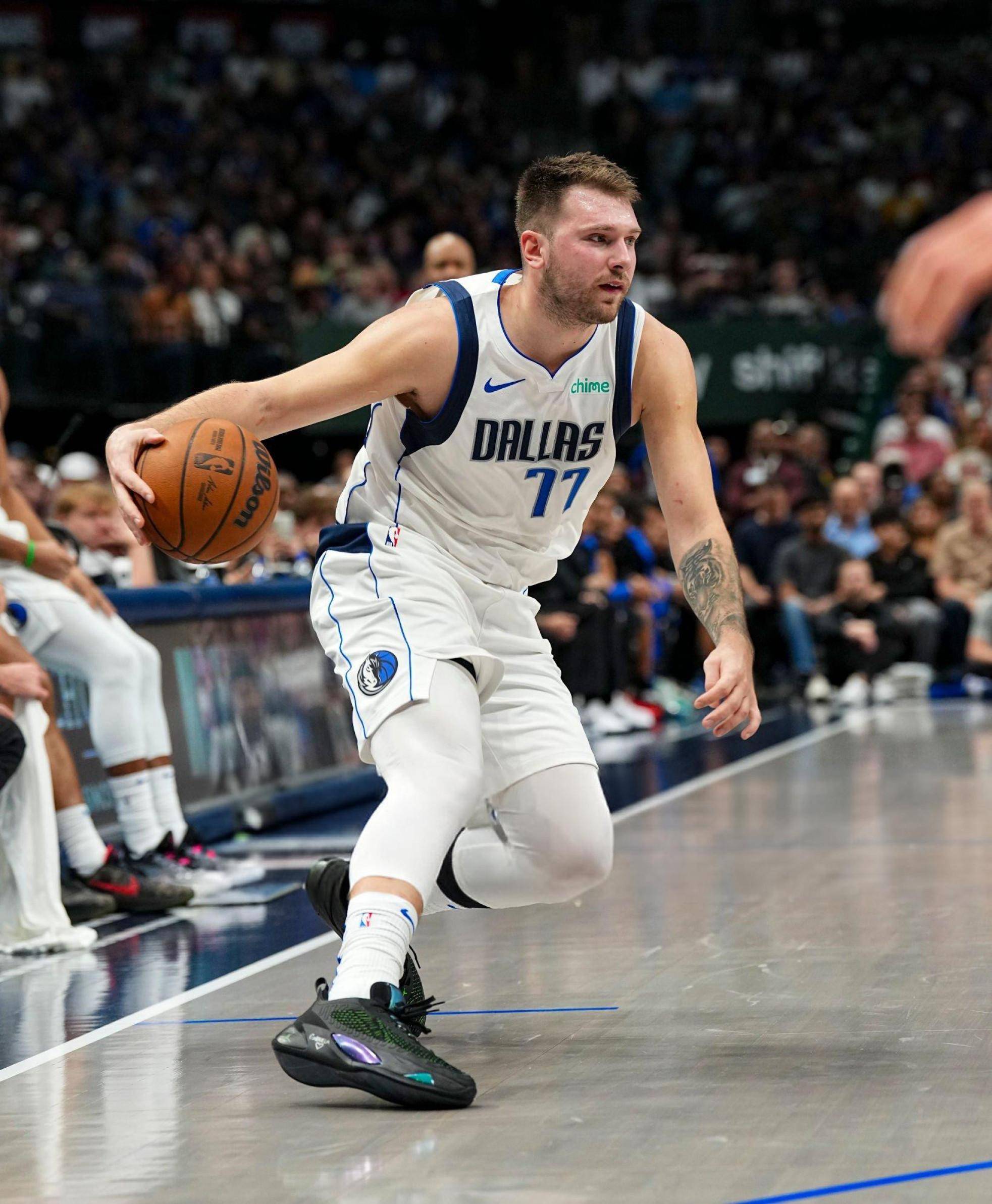 独行侠遭遇分逆转,东契奇独中分 独行侠遭遇分逆转,东契奇独中分