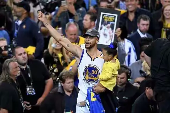 欧锦赛资格赛决胜关键时刻巅峰对决 欧锦赛资格赛决胜关键时刻巅峰对决