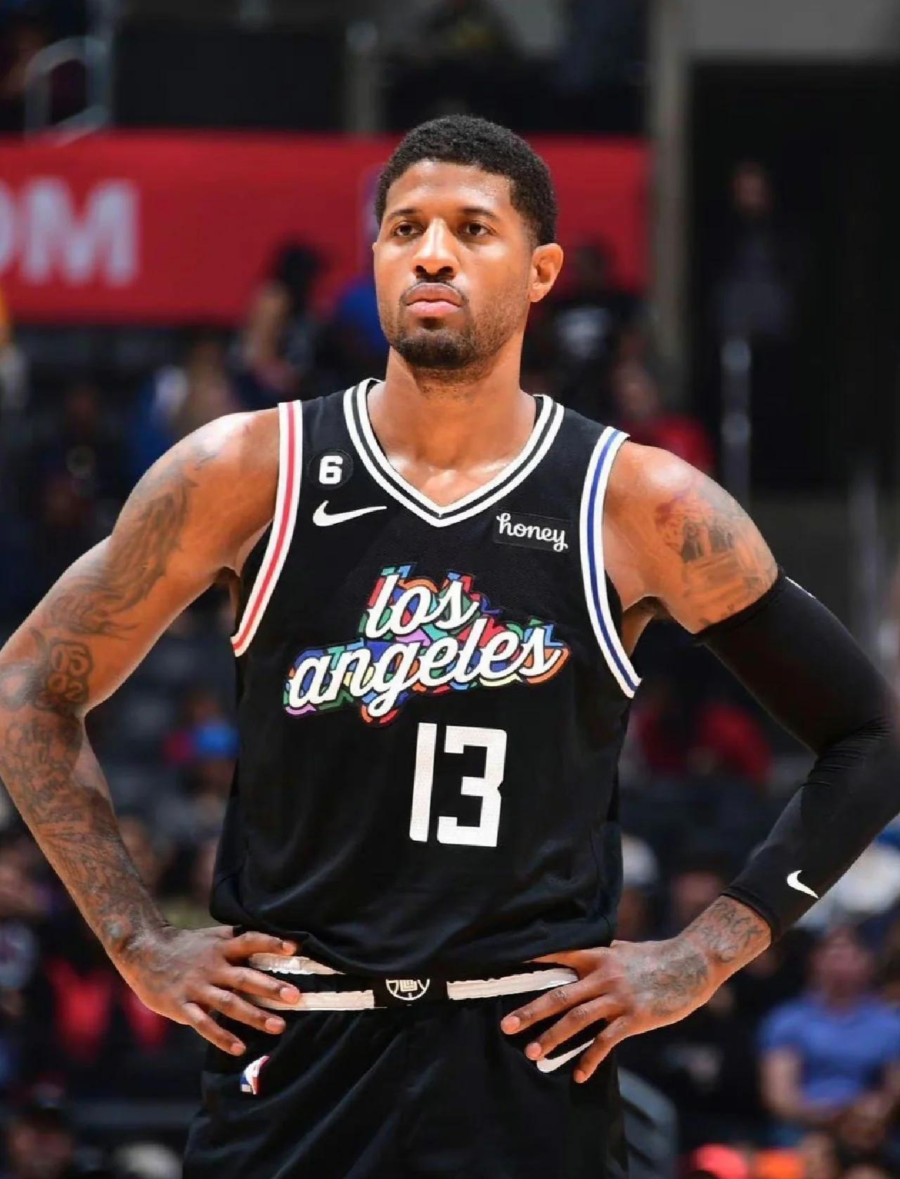 快船不敌公牛,乔治受伤突发的简单介绍 快船不敌公牛,乔治受伤突发的简单介绍