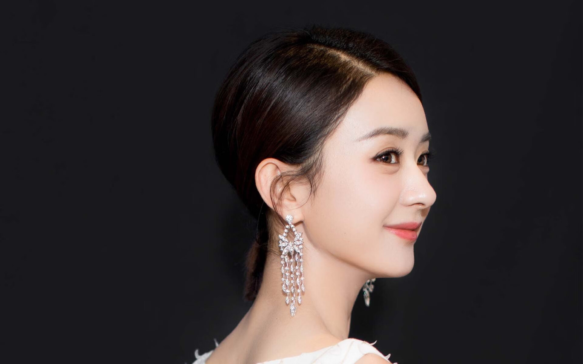 锡安·威廉姆森,当巨轮碾过南海岸,他主宰了迈阿密之夜的沉浮