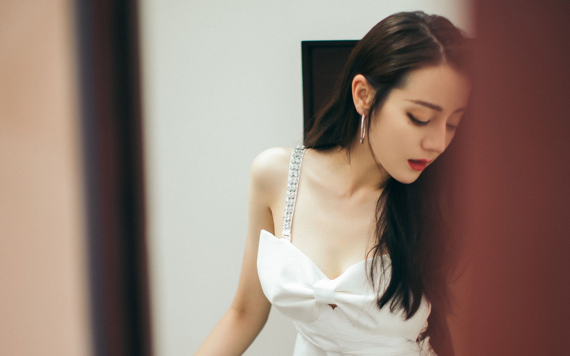 波兰铁骑难阻白色锋暴!本泽马友谊赛独造5球统治全场