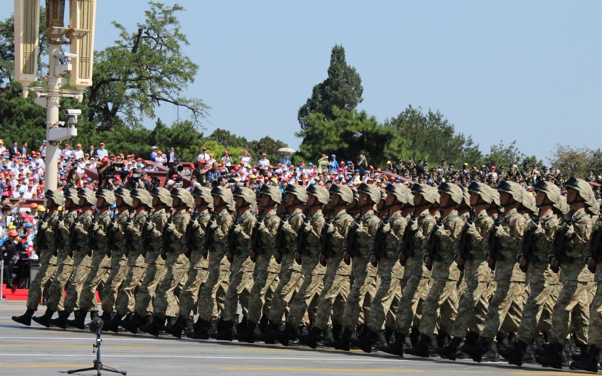 舞动的边界,那不勒斯对阵阿尔及利亚,恩佐持续制造杀伤